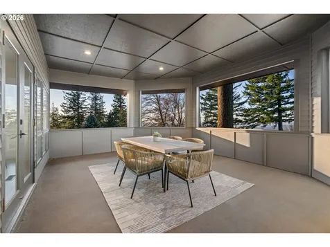 72 Nansen Summit Lake Oswego OR 97035