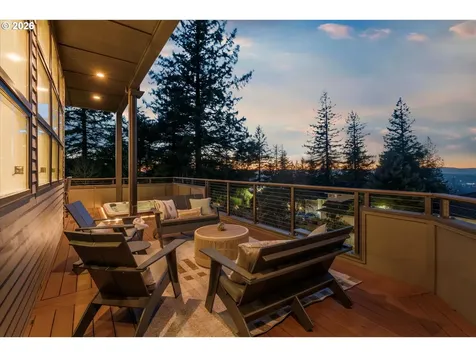 72 Nansen Summit Lake Oswego OR 97035