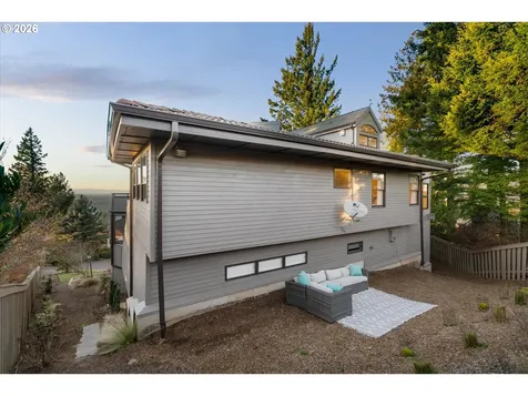 72 Nansen Summit Lake Oswego OR 97035