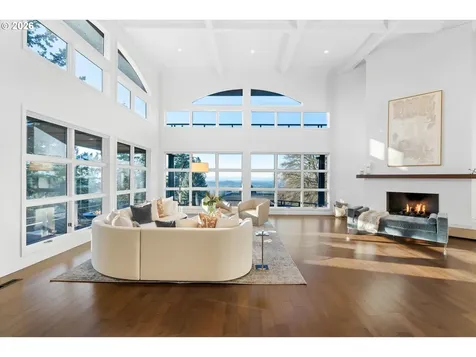 72 Nansen Summit Lake Oswego OR 97035