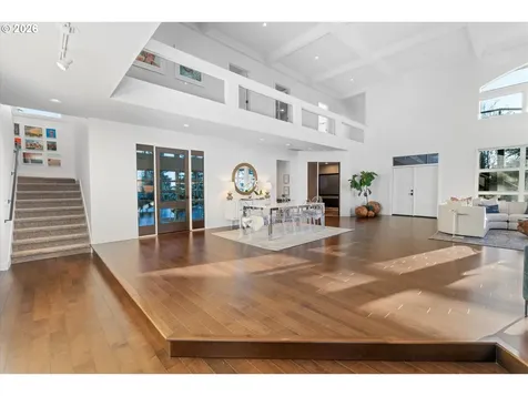 72 Nansen Summit Lake Oswego OR 97035