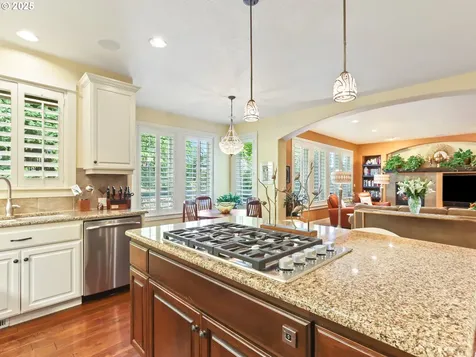 11590 SE Aerie Crescent Road Happy Valley OR 97086