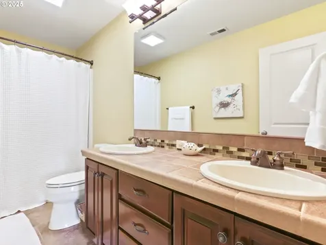 11590 SE Aerie Crescent Road Happy Valley OR 97086