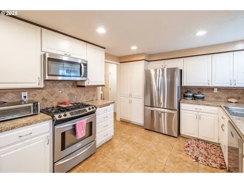 1610 Downing Drive Lebanon OR 97355