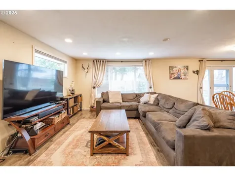 1610 Downing Drive Lebanon OR 97355