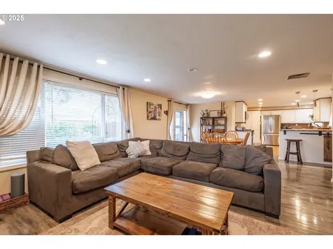 1610 Downing Drive Lebanon OR 97355