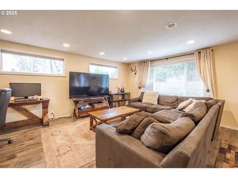 1610 Downing Drive Lebanon OR 97355