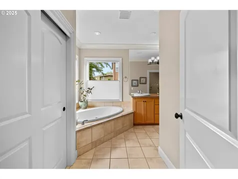 6420 SE Dunbar Drive Portland OR 97236