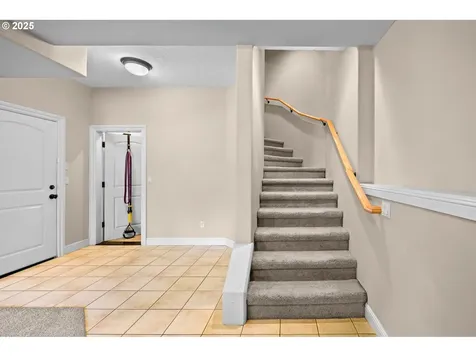 6420 SE Dunbar Drive Portland OR 97236