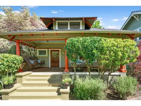 2214 SE 34th Avenue Portland OR 97214