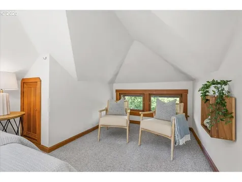 2214 SE 34th Avenue Portland OR 97214