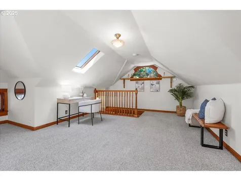 2214 SE 34th Avenue Portland OR 97214