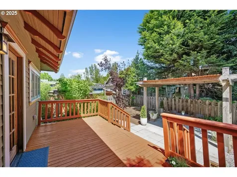 2214 SE 34th Avenue Portland OR 97214