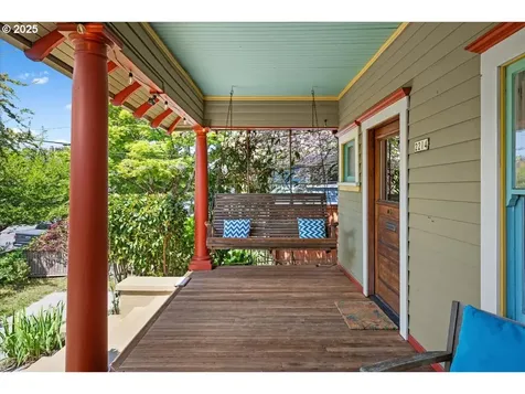 2214 SE 34th Avenue Portland OR 97214