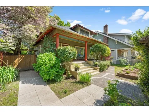2214 SE 34th Avenue Portland OR 97214
