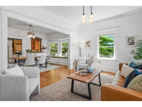 2214 SE 34th Avenue Portland OR 97214