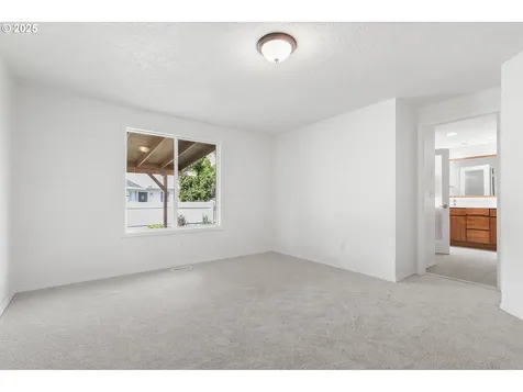 1714 SE 162nd Avenue Vancouver WA 98683