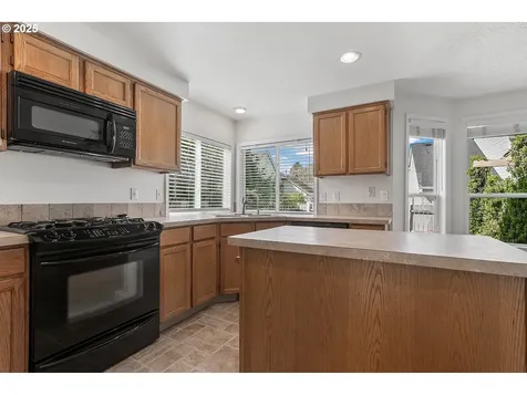 1714 SE 162nd Avenue Vancouver WA 98683