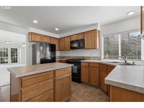 1714 SE 162nd Avenue Vancouver WA 98683