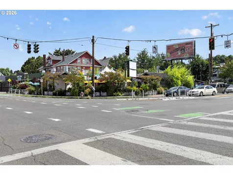 1121 SE Lincoln Street Portland OR 97214