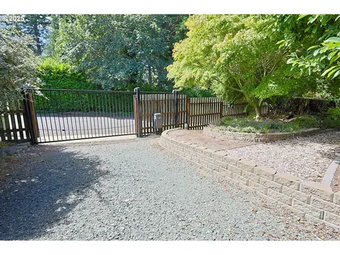 1620 N 16th Street Coos Bay OR 97420