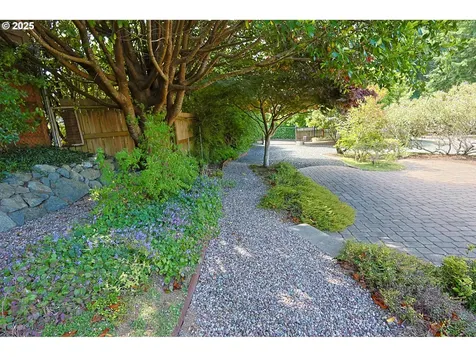 1620 N 16th Street Coos Bay OR 97420