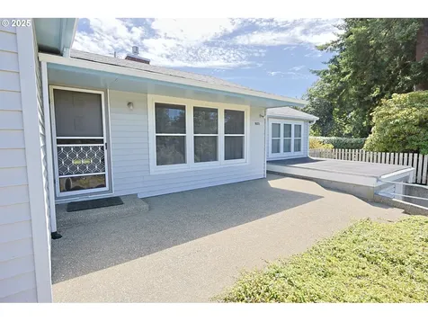 1620 N 16th Street Coos Bay OR 97420