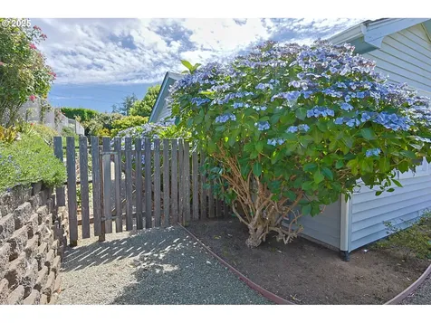 1620 N 16th Street Coos Bay OR 97420
