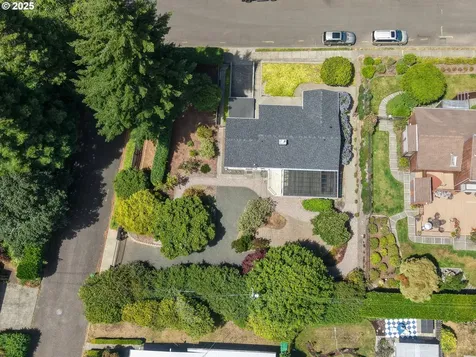 1620 N 16th Street Coos Bay OR 97420