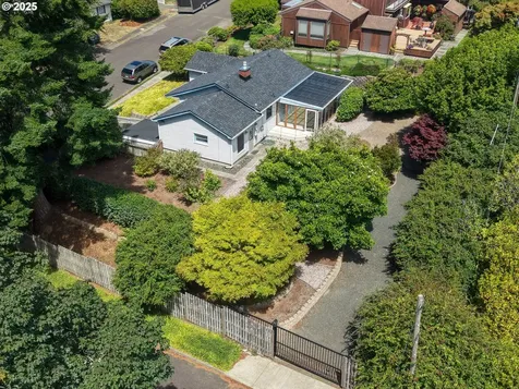 1620 N 16th Street Coos Bay OR 97420