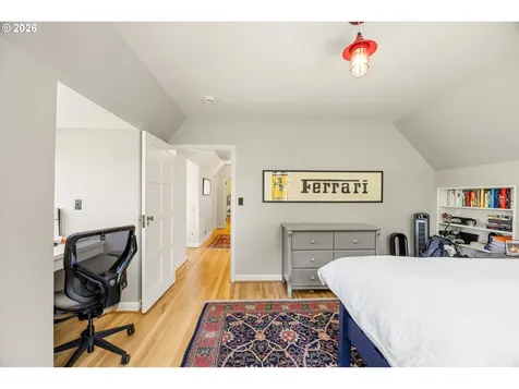 5050 SW Hilltop Lane Portland OR 97221