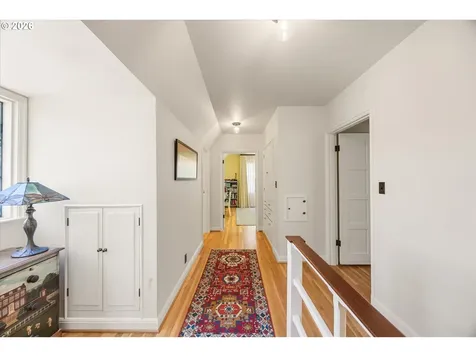 5050 SW Hilltop Lane Portland OR 97221