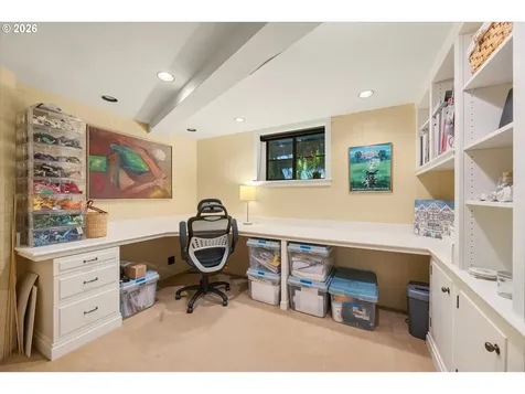 5050 SW Hilltop Lane Portland OR 97221