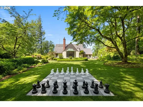 5050 SW Hilltop Lane Portland OR 97221