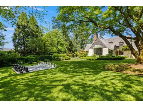 5050 SW Hilltop Lane Portland OR 97221
