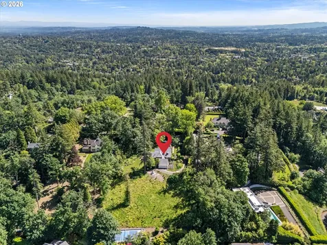 5050 SW Hilltop Lane Portland OR 97221