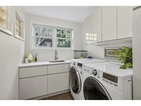 13220 S Iron Mountain Boulevard Portland OR 97219