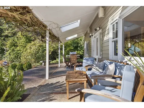 13220 S Iron Mountain Boulevard Portland OR 97219
