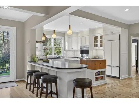 13220 S Iron Mountain Boulevard Portland OR 97219