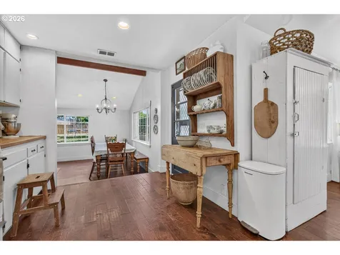 295 W Evans Creek Road Rogue River OR 97537