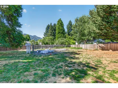 295 W Evans Creek Road Rogue River OR 97537