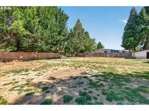 295 W Evans Creek Road Rogue River OR 97537