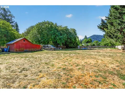 295 W Evans Creek Road Rogue River OR 97537