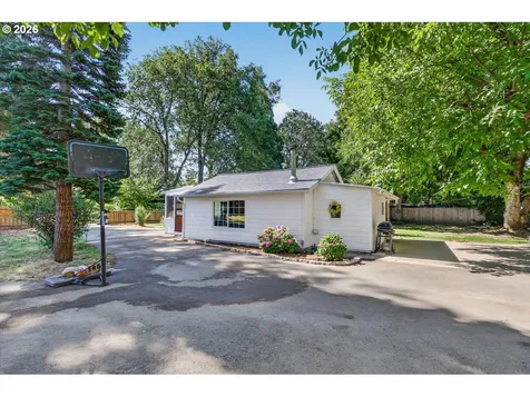 295 W Evans Creek Road Rogue River OR 97537