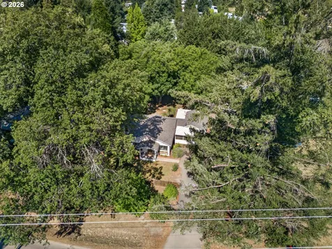 295 W Evans Creek Road Rogue River OR 97537