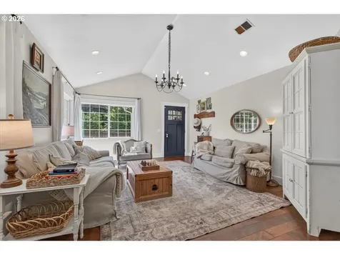 295 W Evans Creek Road Rogue River OR 97537