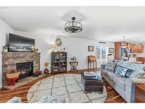 617 Stone Park Kalama WA 98625