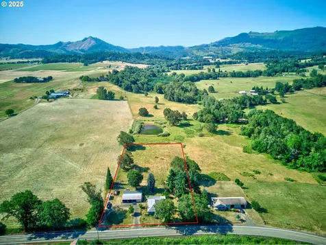 2170 Hubbard Creek Road Umpqua OR 97486