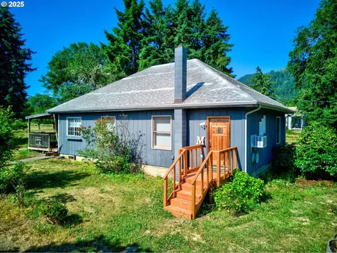 2170 Hubbard Creek Road Umpqua OR 97486