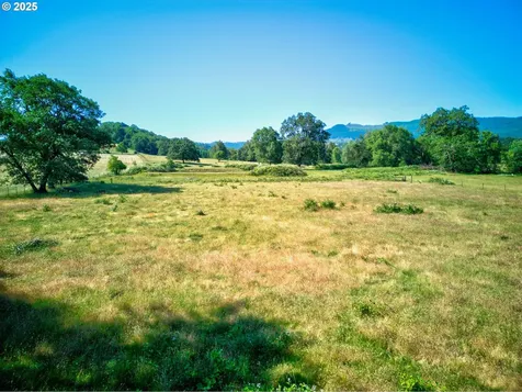 2170 Hubbard Creek Road Umpqua OR 97486